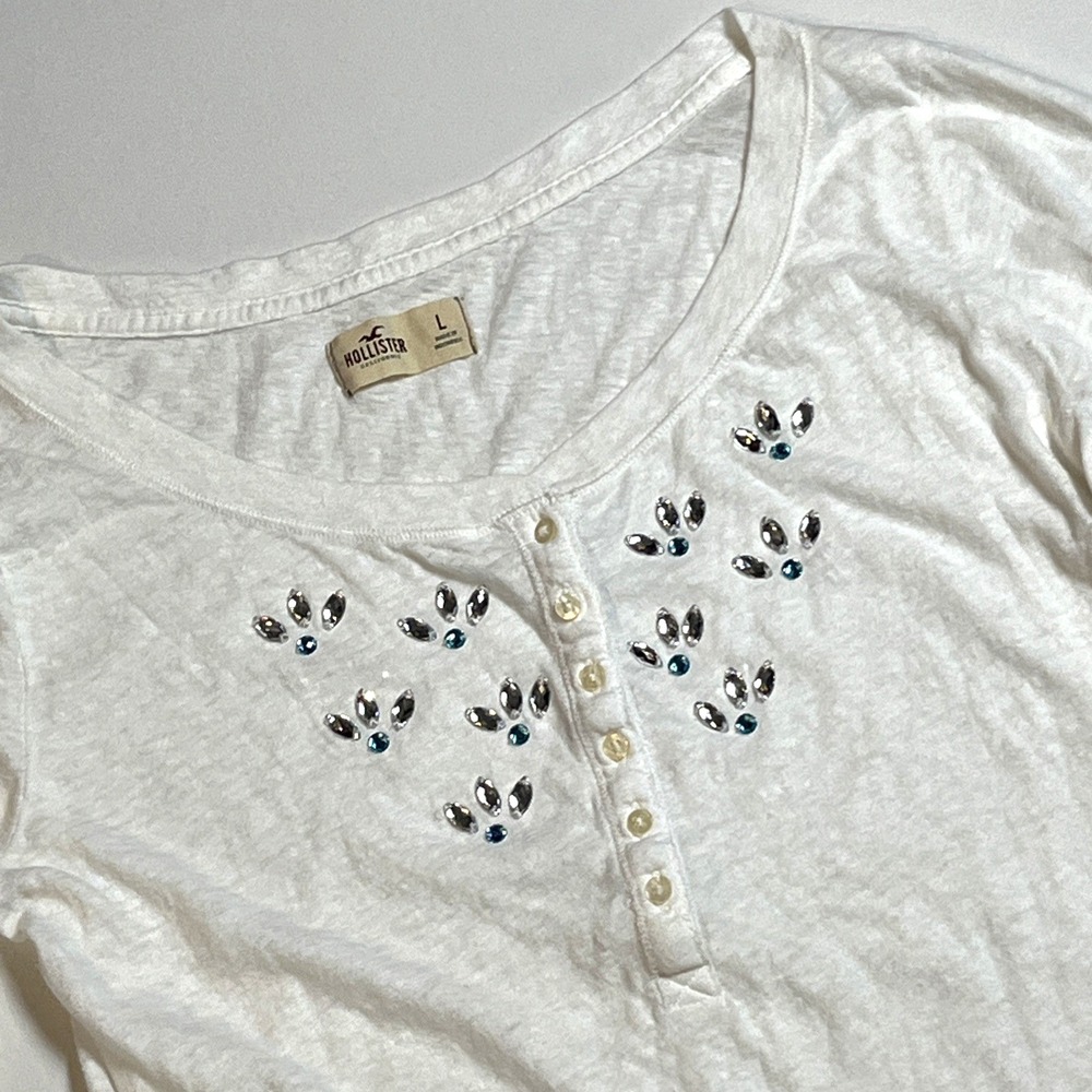 Hollister Bejeweled Henley Top Size L Ivory 3/4 Sleeve y2k Lightweight Shirt